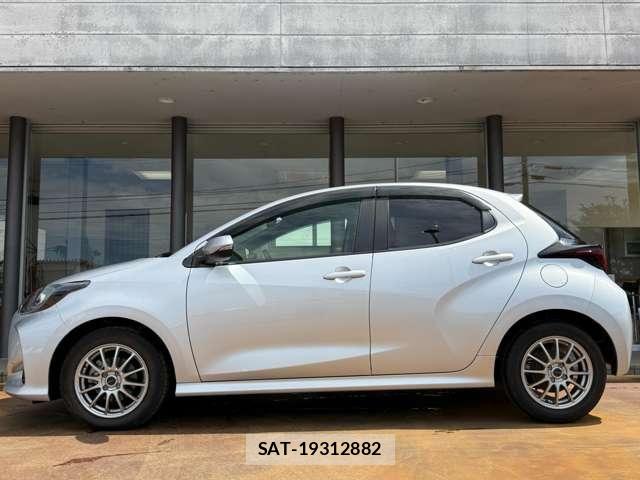 Toyota YARIS 2021-02 8832709-4