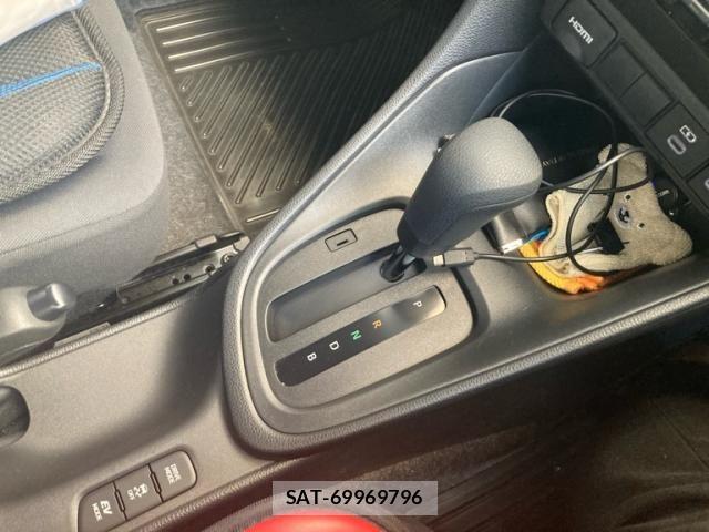 Toyota YARIS 2024-07 8832706-12