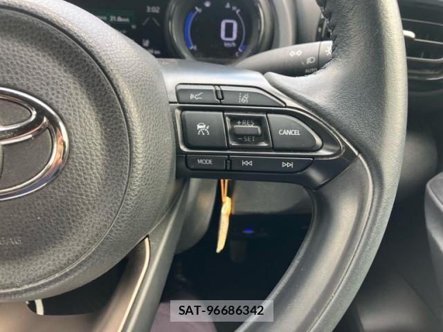 Toyota YARIS 2021-03 8832711-12