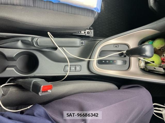 Toyota YARIS 2021-03 8832711-13