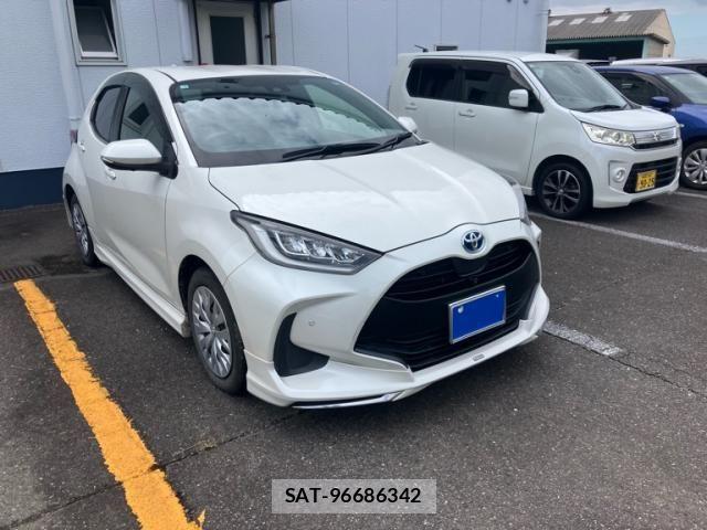 Toyota YARIS 2021-03 8832711-1