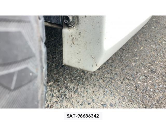Toyota YARIS 2021-03 8832711-18