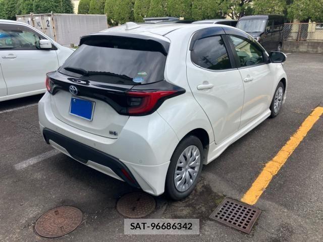 Toyota YARIS 2021-03 8832711-3