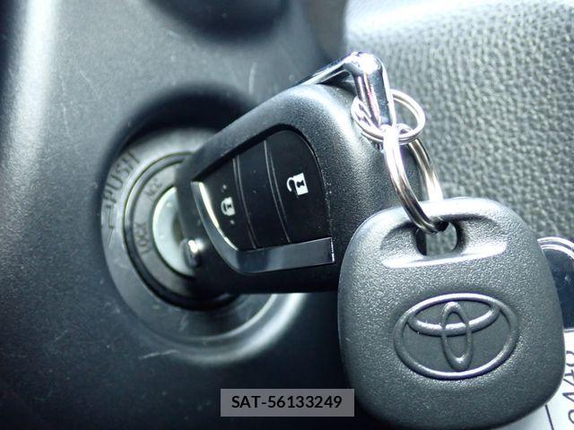 Toyota YARIS 2021-07 8832710-10