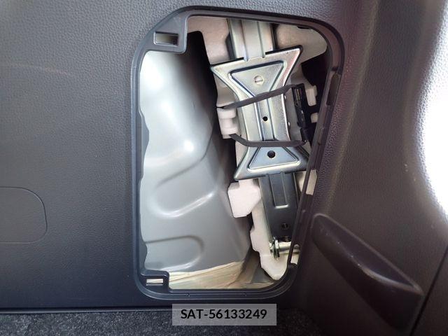 Toyota YARIS 2021-07 8832710-21