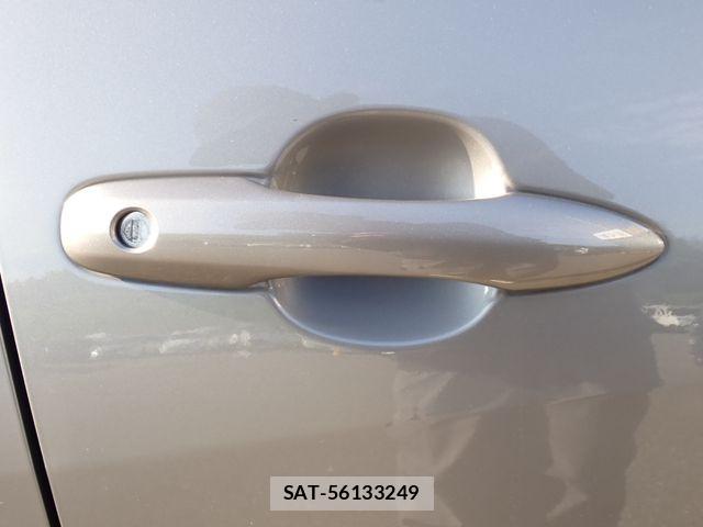 Toyota YARIS 2021-07 8832710-23