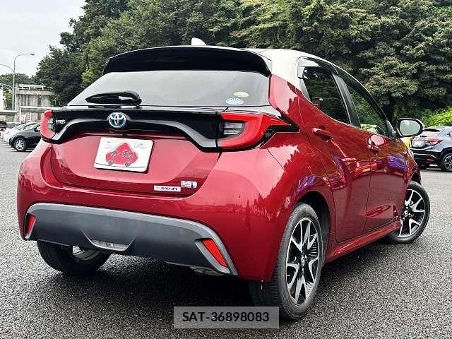 Toyota YARIS 2021-01 8832708-2