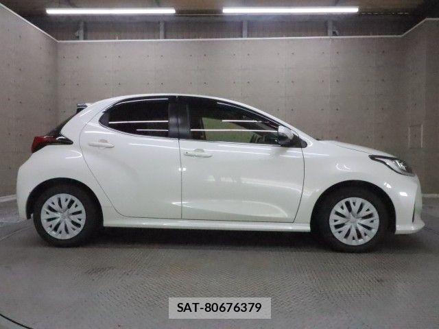 Toyota YARIS 2021-01 8883170-25