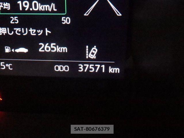 Toyota YARIS 2021-01 8883170-28