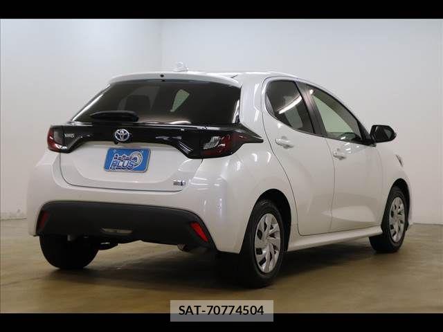 Toyota YARIS 2023-08 8883169-18