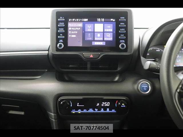 Toyota YARIS 2023-08 8883169-28