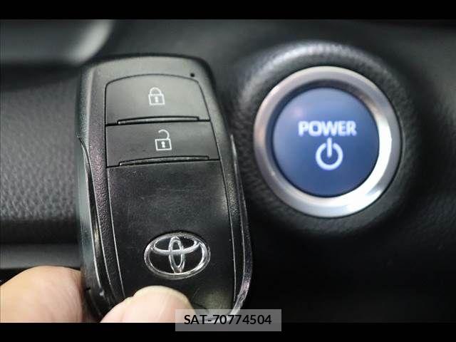 Toyota YARIS 2023-08 8883169-3