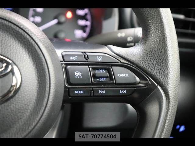 Toyota YARIS 2023-08 8883169-4