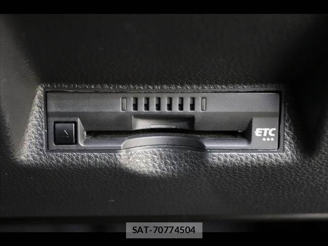 Toyota YARIS 2023-08 8883169-5
