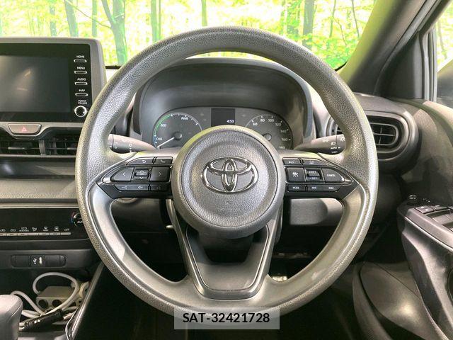 Toyota YARIS 2021-08 8883171-10