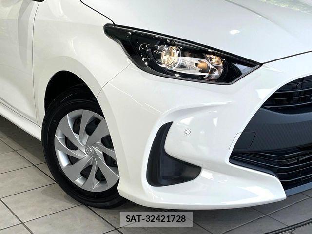 Toyota YARIS 2021-08 8883171-11