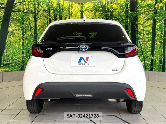 Toyota YARIS 2021-08 8883171-14