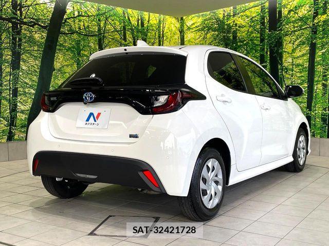 Toyota YARIS 2021-08 8883171-16
