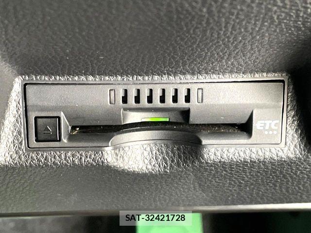 Toyota YARIS 2021-08 8883171-6