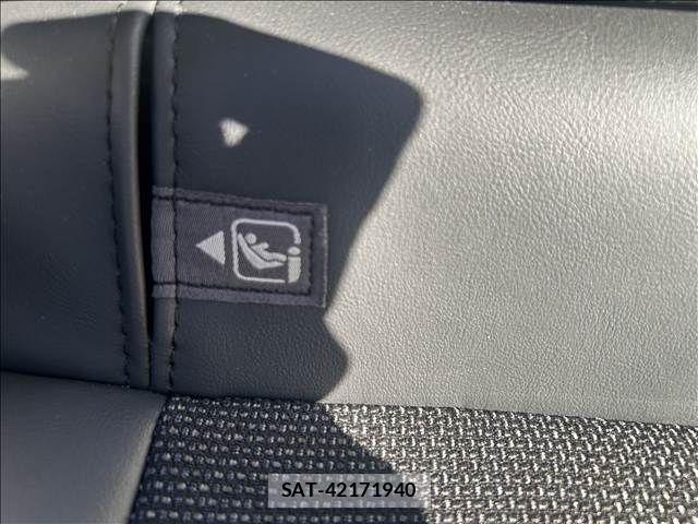 Toyota YARIS 2024-06 8883168-11