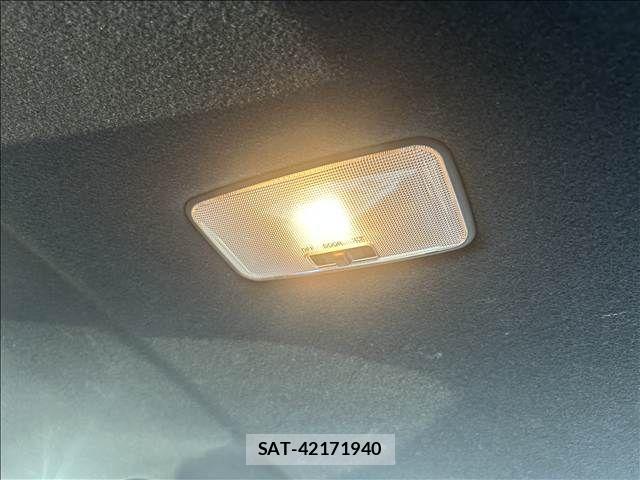 Toyota YARIS 2024-06 8883168-12