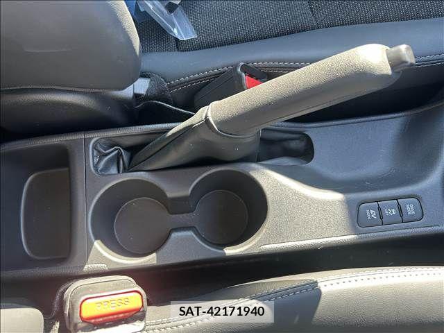 Toyota YARIS 2024-06 8883168-22