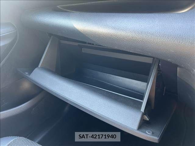 Toyota YARIS 2024-06 8883168-25