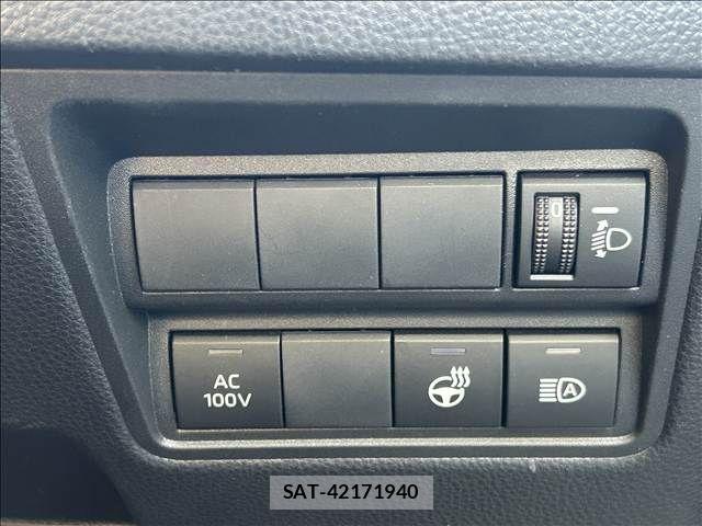 Toyota YARIS 2024-06 8883168-28