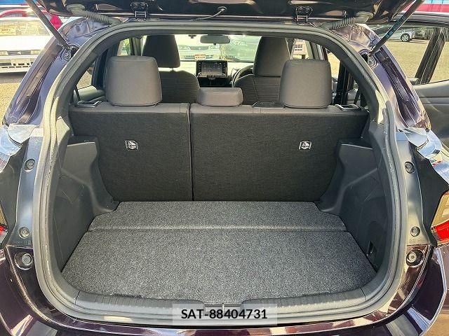 Toyota YARIS 2021-03 8883173-9