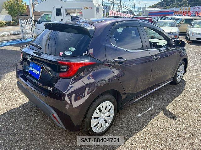 Toyota YARIS 2021-03 8883173-1