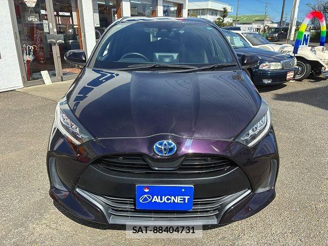 Toyota YARIS 2021-03 8883173-3