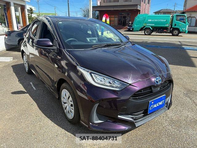 Toyota YARIS 2021-03 8883173-4