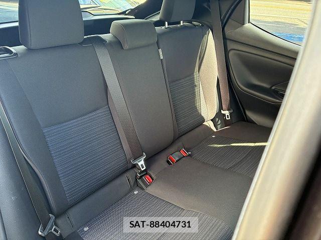 Toyota YARIS 2021-03 8883173-8