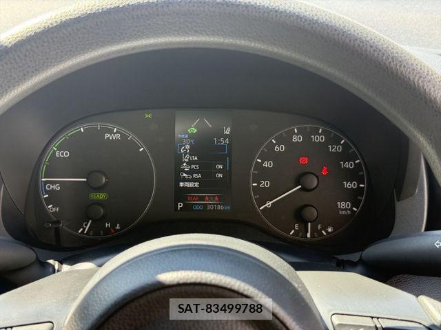 Toyota YARIS 2021-08 8884702-10