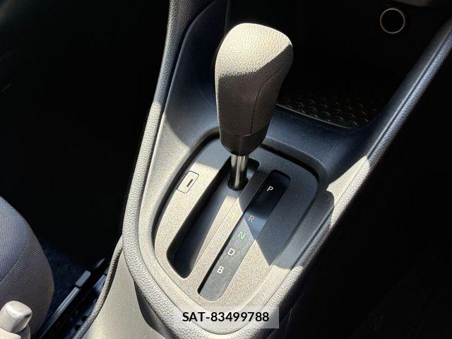 Toyota YARIS 2021-08 8884702-19