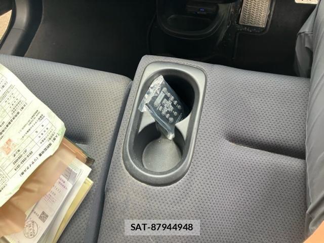 Honda ZEST 2006-04 8883178-18
