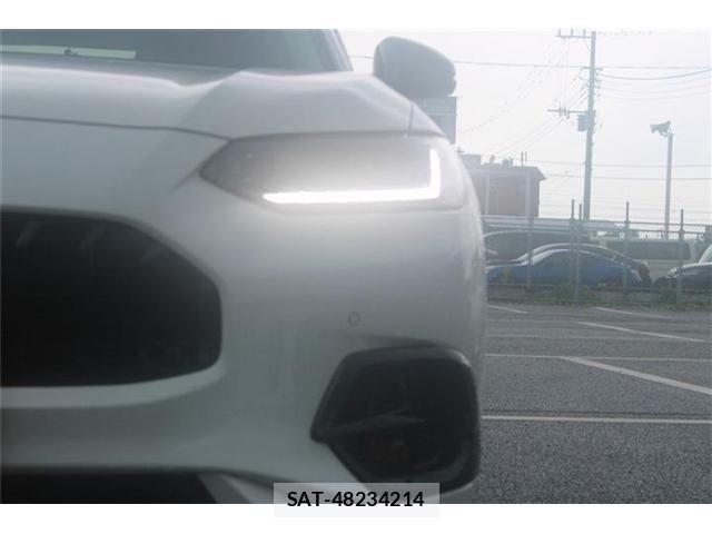 Honda ZR-V 2024-01 8564253-10