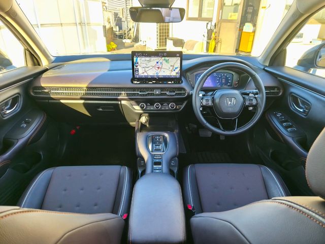 Honda ZR-V 2023-11 3689287-9