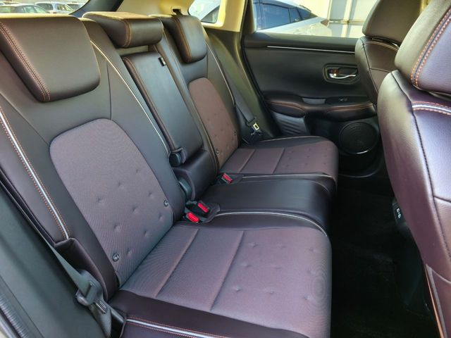 Honda ZR-V 2023-11 3689287-5