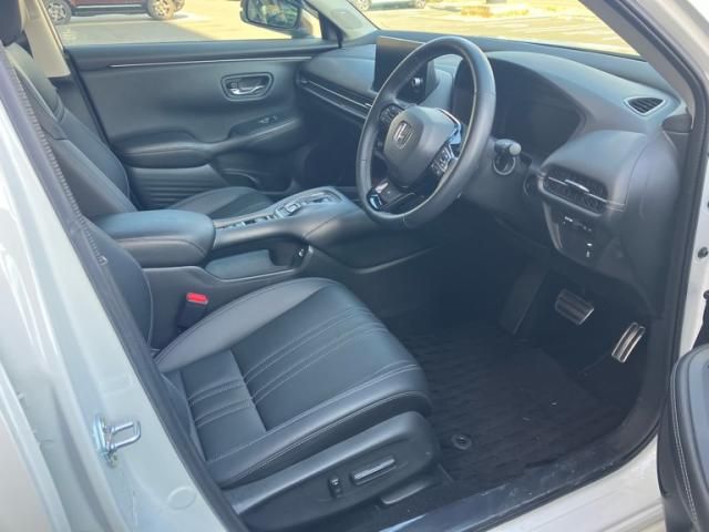 Honda ZR-V 2023-10 3781215-9