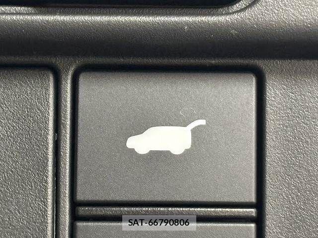 Honda ZR-V 2023-11 6674335-8