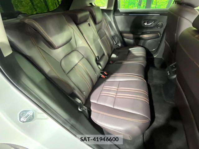 Honda ZR-V 2022-11 6678958-9