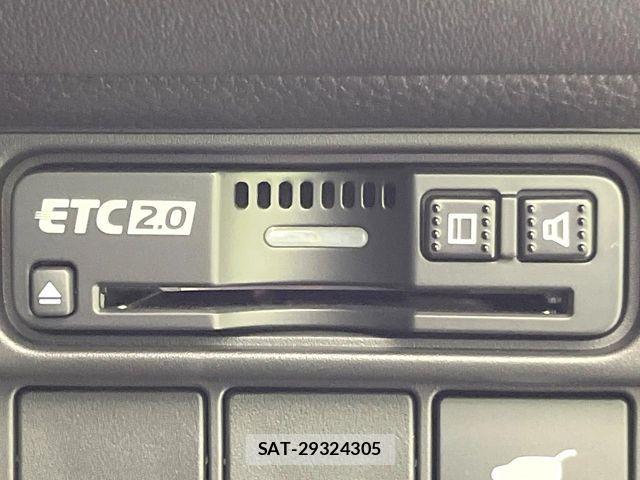 Honda ZR-V 2023-11 7731250-5