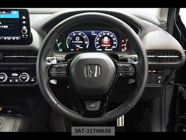 Honda ZR-V 2023-08 8102993-9