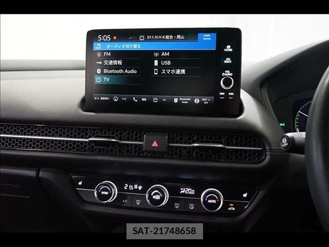 Honda ZR-V 2023-08 8102993-10