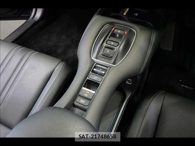 Honda ZR-V 2023-08 8102993-11