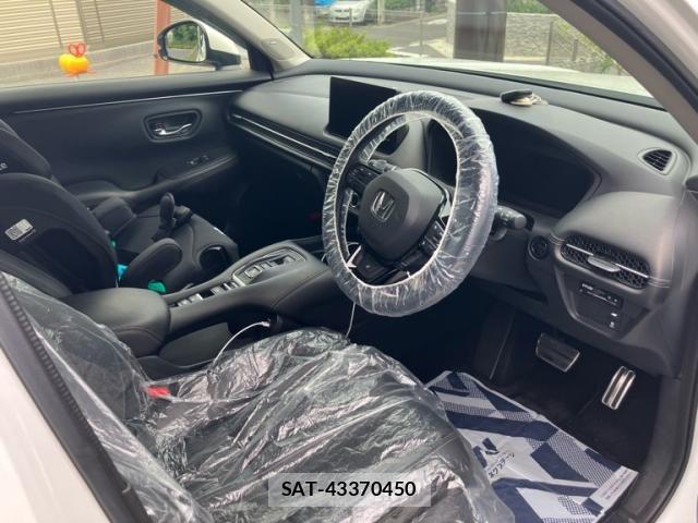 Honda ZR-V 2023-09 8564259-10