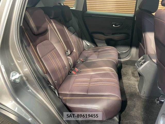 Honda ZR-V 2025-04 8630041-11