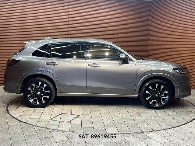 Honda ZR-V 2025-04 8630041-17