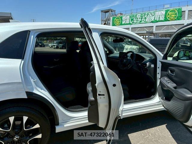 Honda ZR-V 2023-10 8630040-10